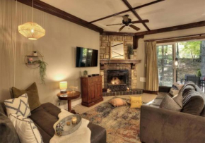 Les Manoirs Wpool & Hot Tub Near Village 110-7